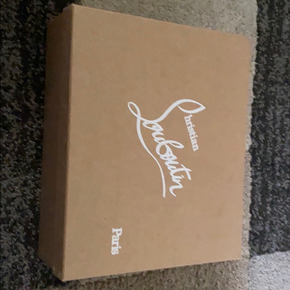 Christian Louboutin round chick peep toe pump